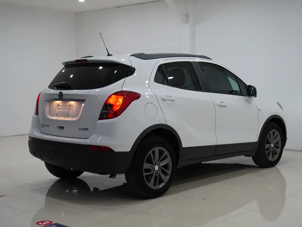 Encore 18 T Auto 2 WD Urban Fashion