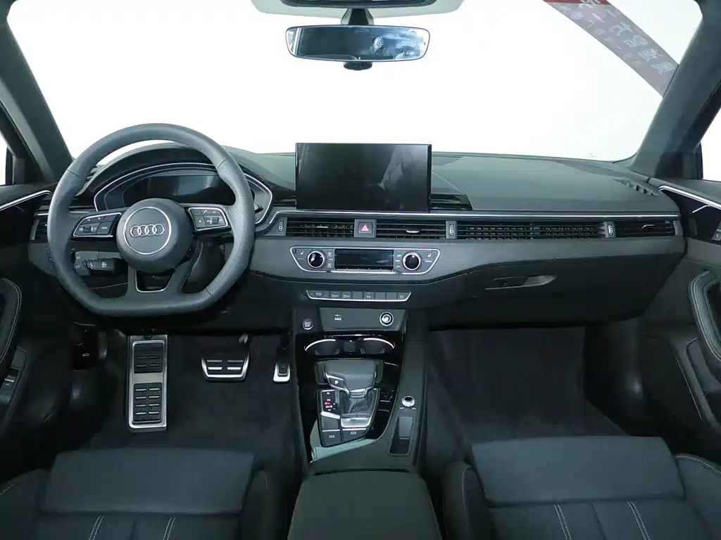 Audi A4 L 40 TFSI Luxury Dynamic