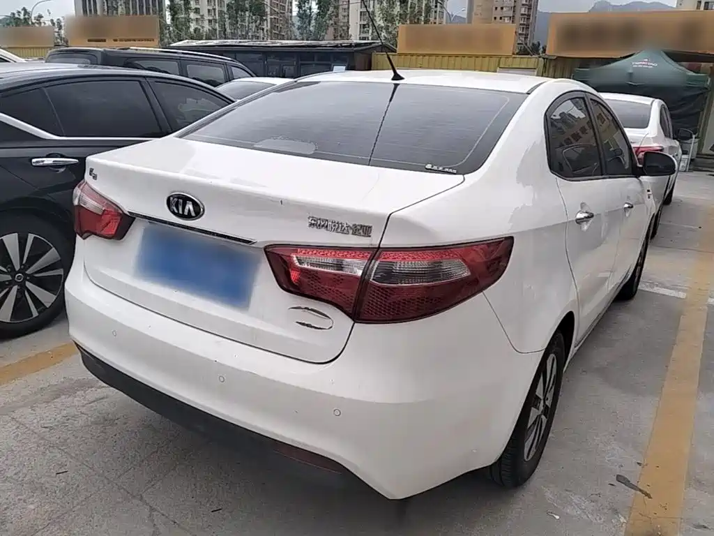 Kia K2 Sedan 1.4 L AT GLS Commemorative