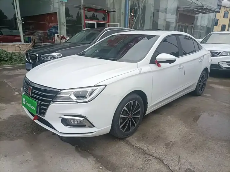 Roewe i5 1.5 L Auto 4 G Connected Leading Luxury Flagship