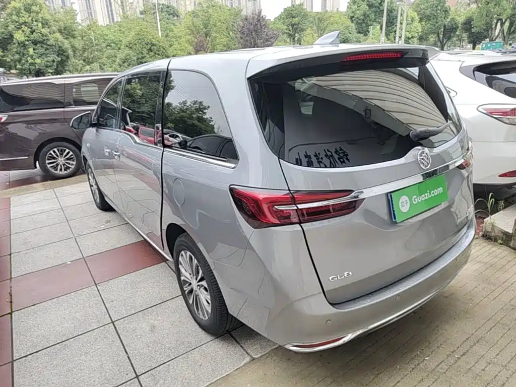 Buick GL8 Facelift Land Official Cabin Luxury