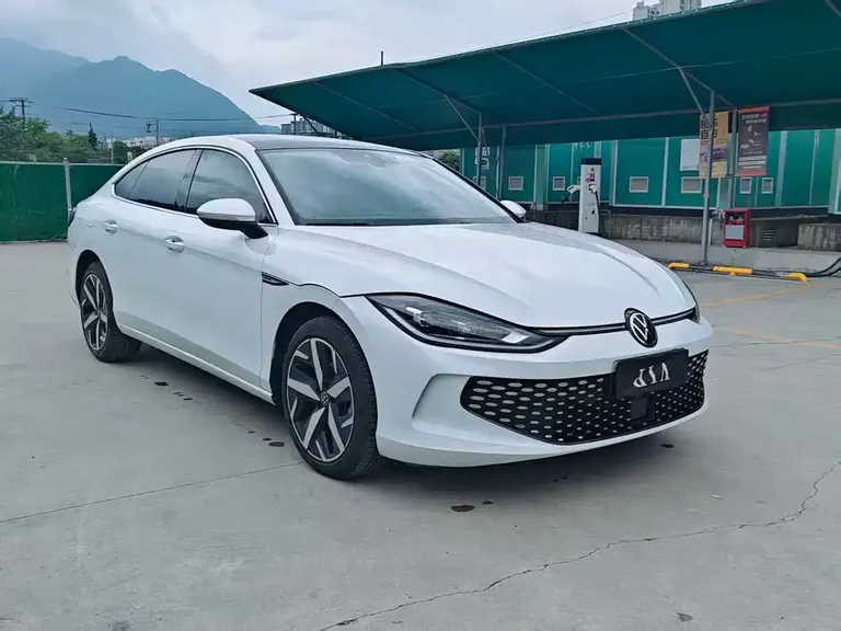Volkswagen Lamando Lamando L 280 TSI DSG Spicy Cool