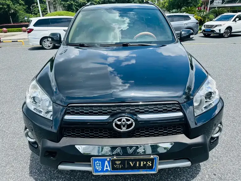 Toyota RAV4 2.0 L Auto Luxury Upgraded