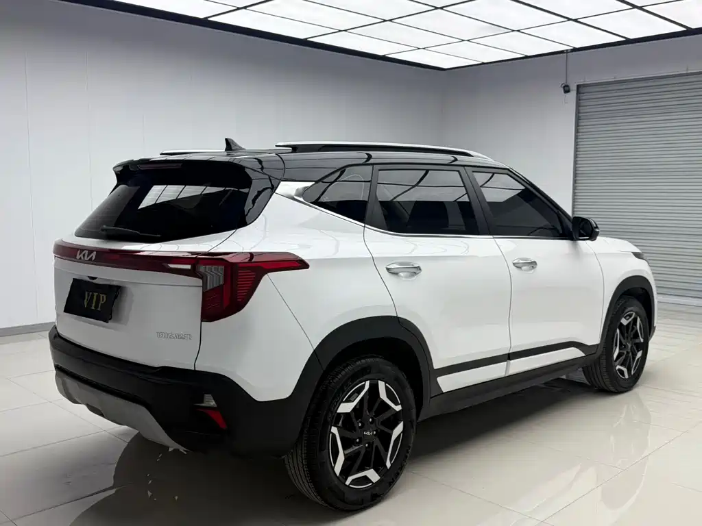 Seltos 1.5 L CVT Distinguished
