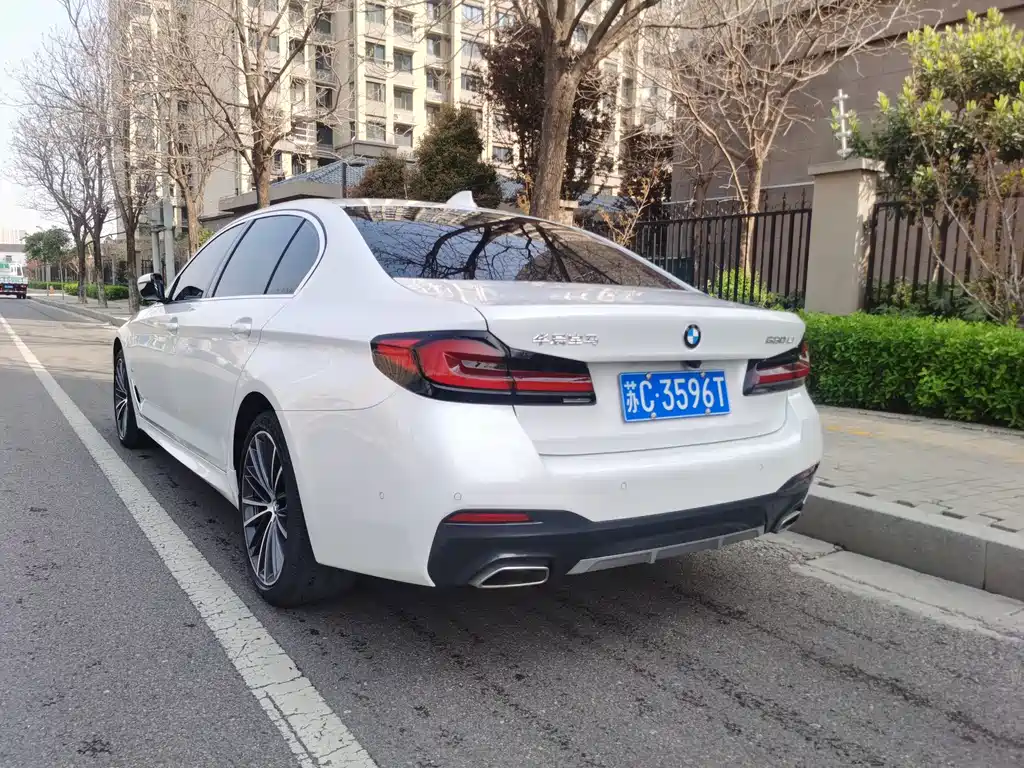 BMW 5 Series Facelift II 530 Li Leading M Sport Package