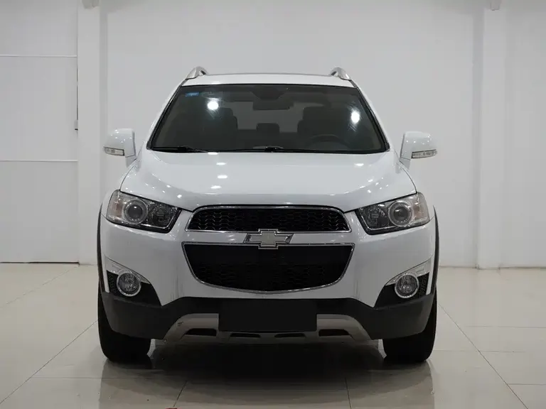 Chevrolet Captiva 2.4 L 4 WD Luxury 5-seat