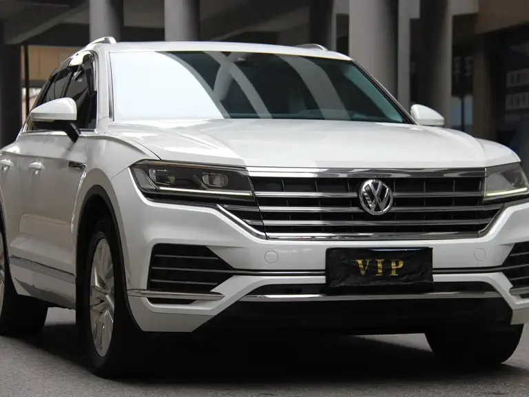 Volkswagen Touareg 2.0 TSI Sharp Wing CN-VI