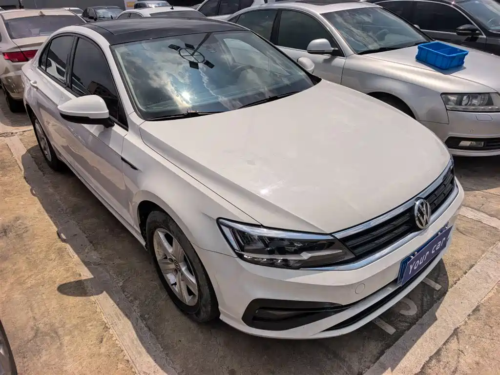 Lamando 230 TSI DSG Style