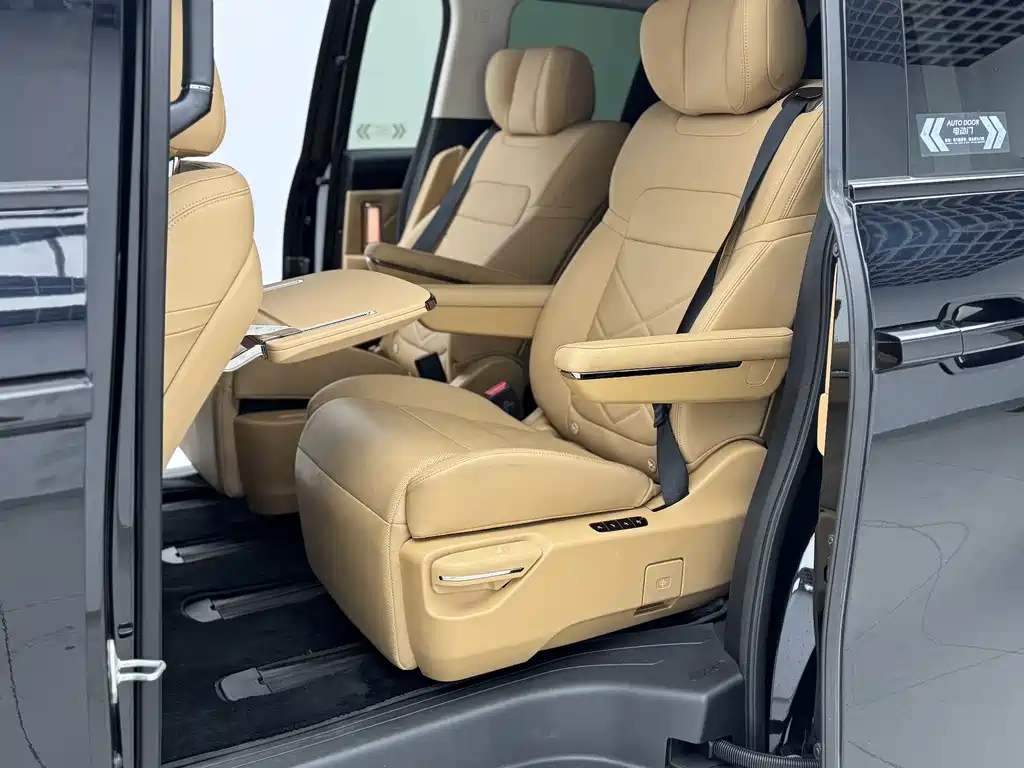 Trumpchi E8 NEV 传祺E8 PHEV 2024款 150 km MAX+