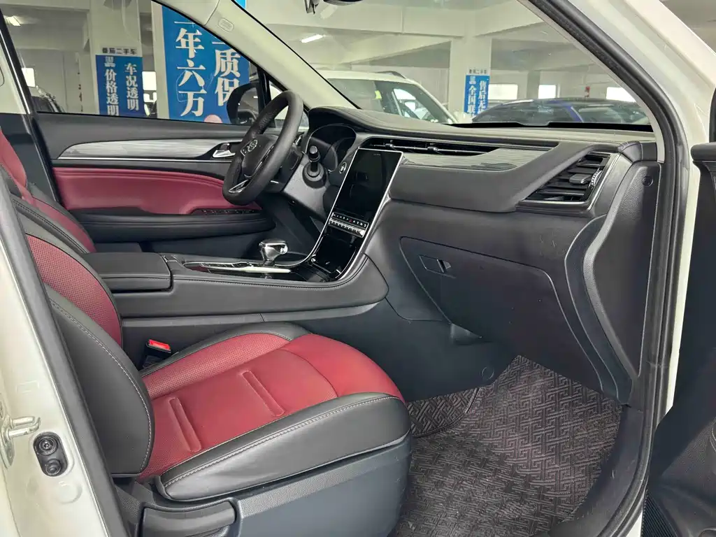 Trumpchi GS4 PLUS 270 T Auto Starry
