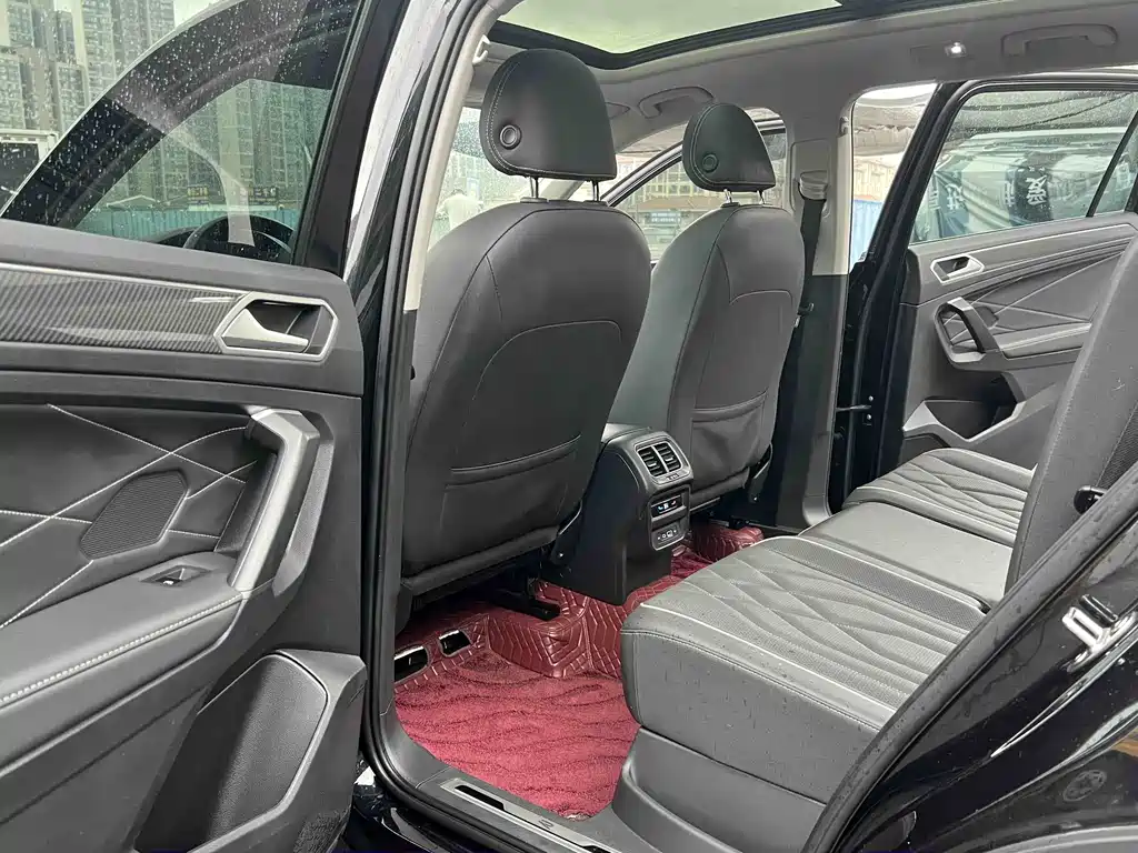 Tiguan L 330 TSI Auto 2 WD R-Line Premium