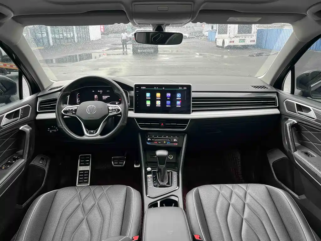 Tiguan L 330 TSI Auto 2 WD R-Line Premium