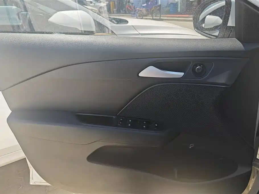 Cavalier 320 Auto Delight Sunroof