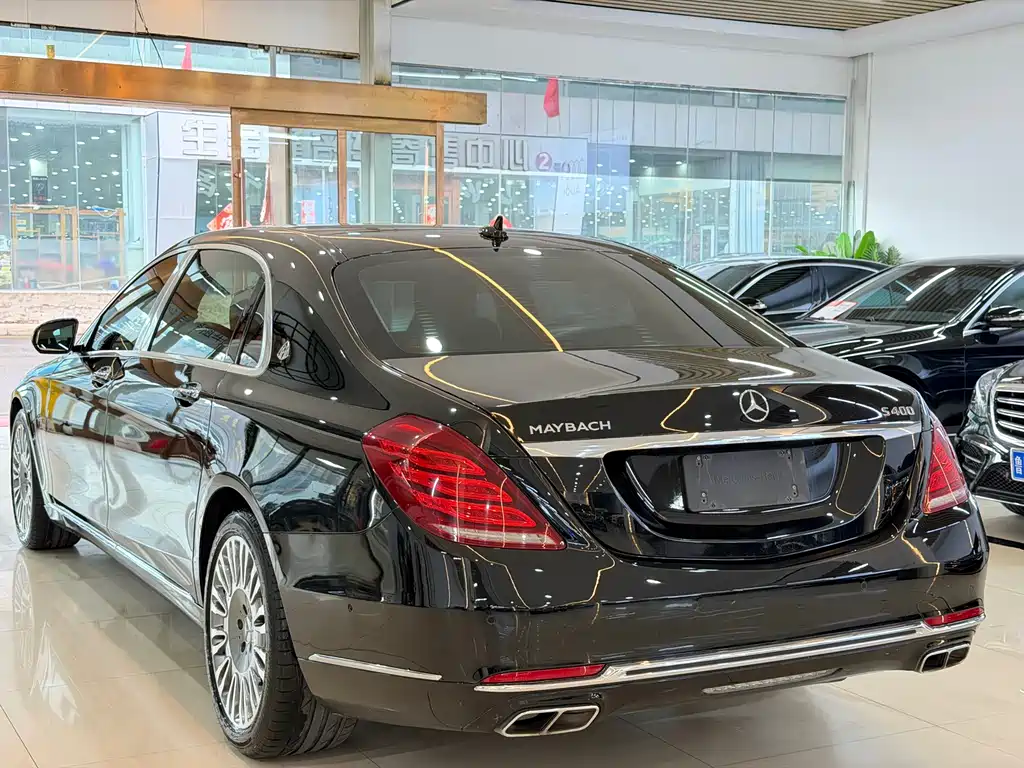 Maybach S-Class S 400 4 MATIC