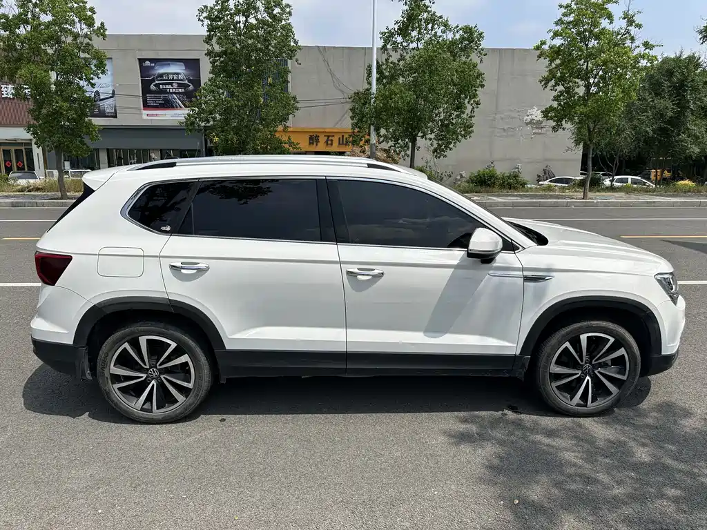 Tharu 280 TSI 2 WD Luxury