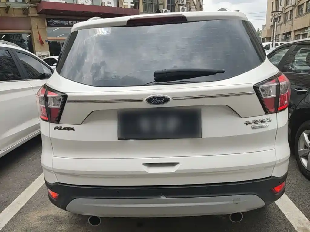 Kuga Facelift EcoBoost 180 2 WD Platinum Wing
