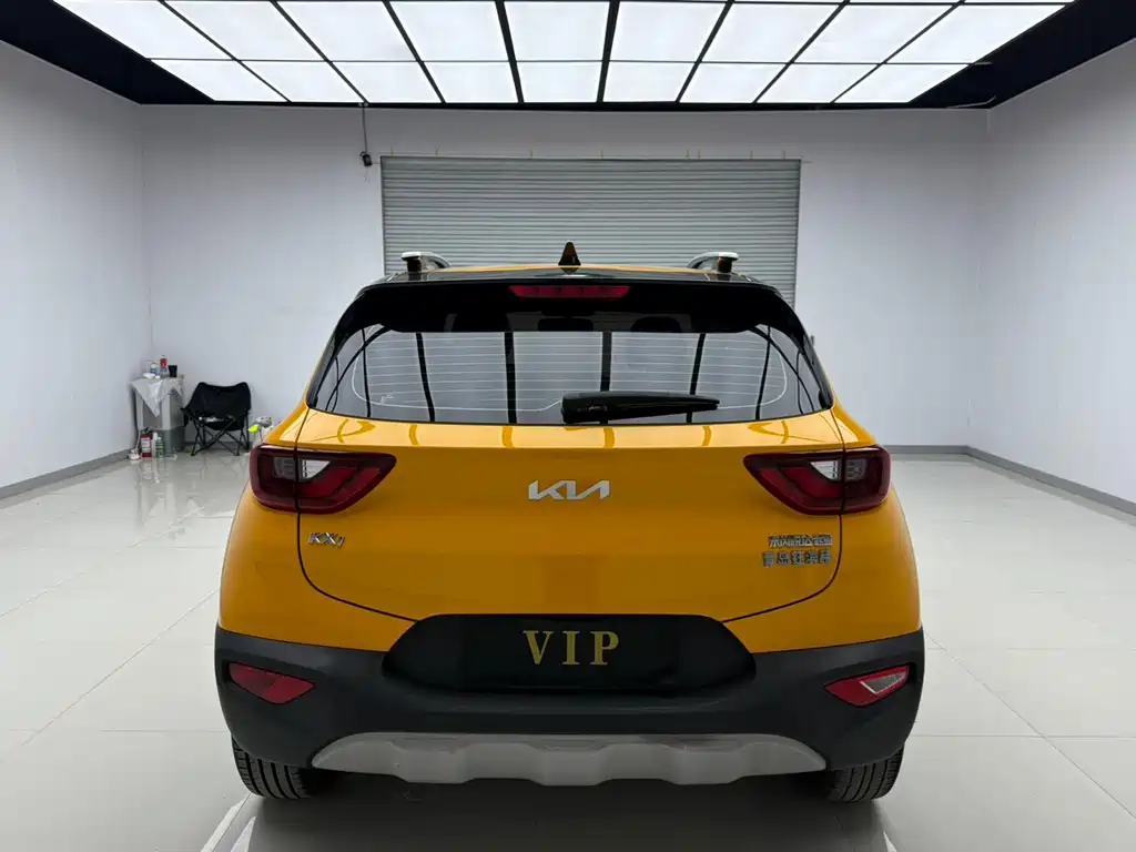 Stonic 1.4 L CVT Sunroof