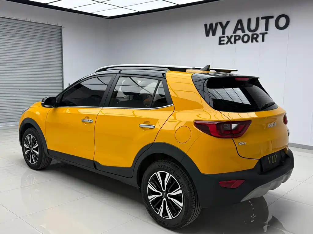 Stonic 1.4 L CVT Sunroof