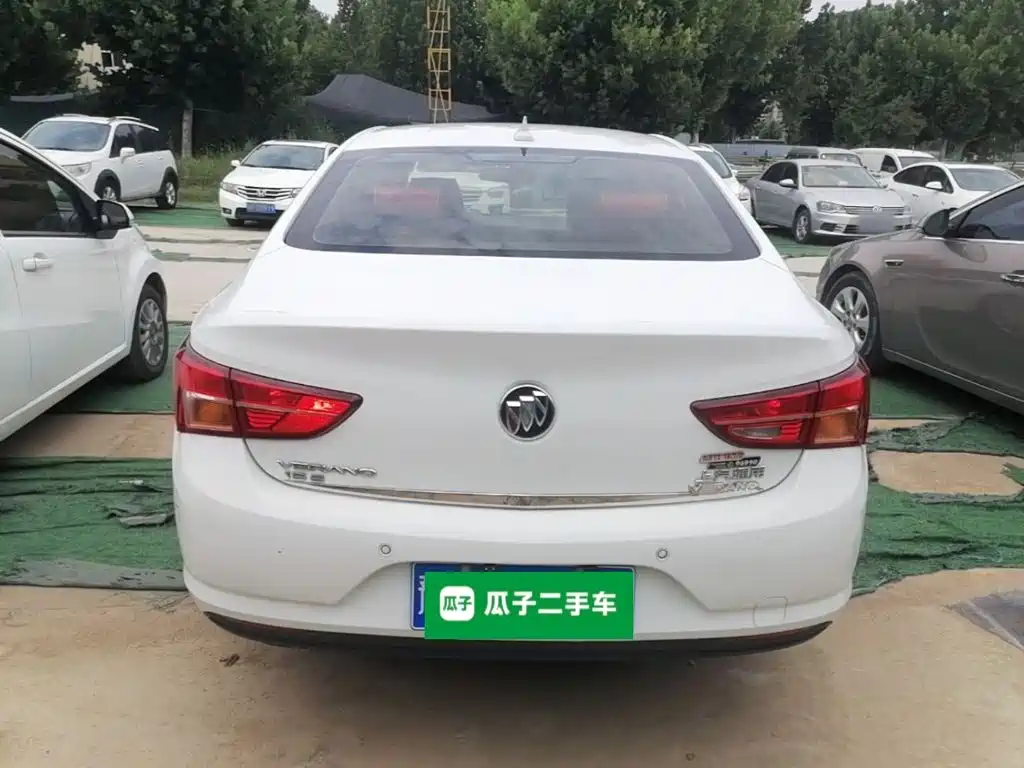 Verano Sedan 15 S Auto Progressive