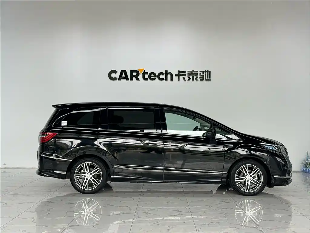 Elysion 2.0 L Hybrid Luxury