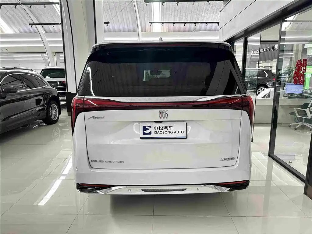 Century 2.0 T 7-seat Heritage