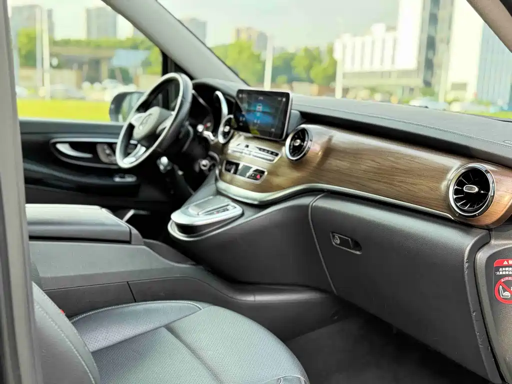 Mercedes-Benz V-Class V 260 L LWB Range Luxury