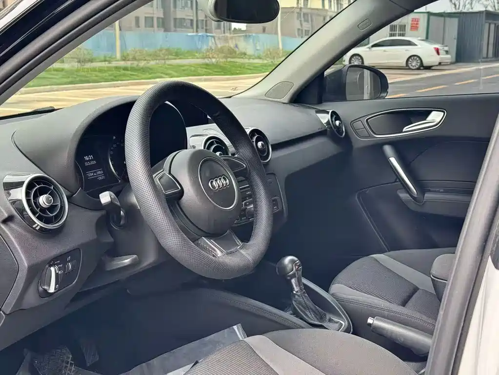 Audi A1 30 TFSI Sportback Design Style