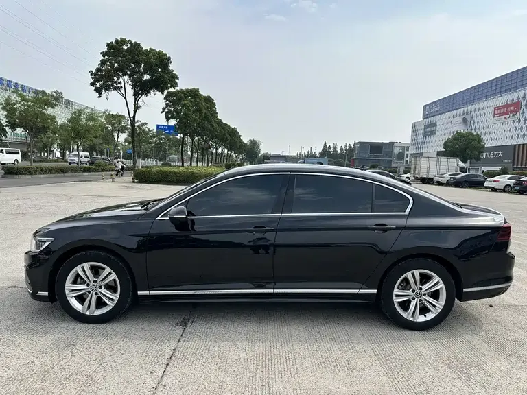 Volkswagen Magotan 200 10 K Commemorative 280 TSI DSG Leading