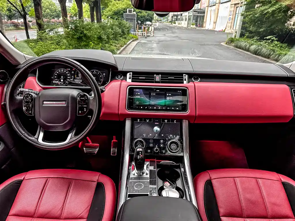 Range Rover Sport 3.0 L6 Shine Black