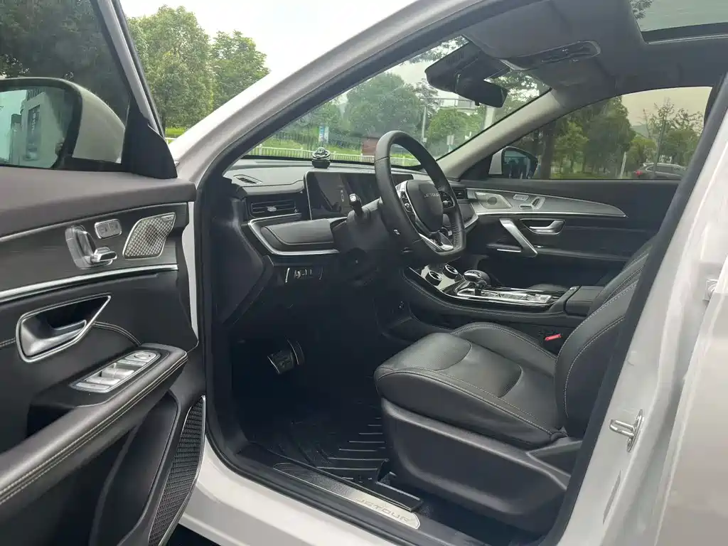 Jetour X70 PLUS Zhuge 1.6 T DCT Wuhou 5-seat