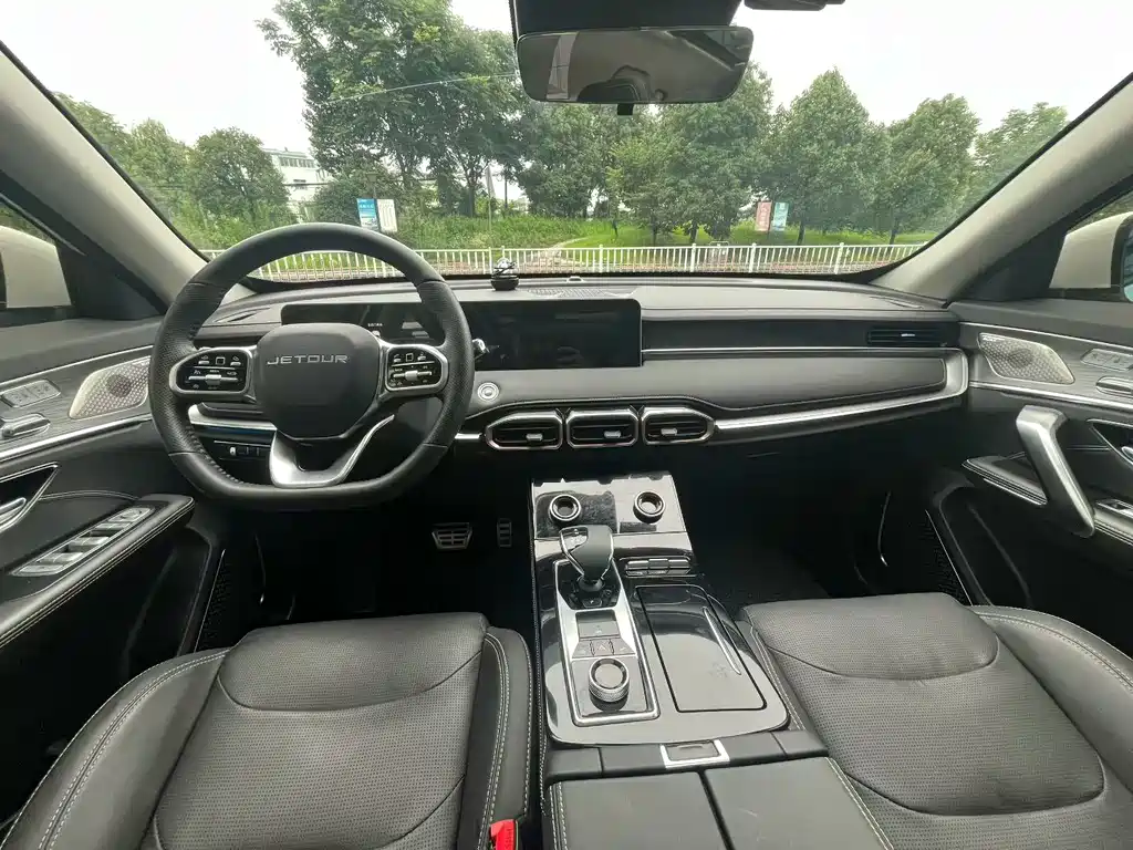 Jetour X70 PLUS Zhuge 1.6 T DCT Wuhou 5-seat