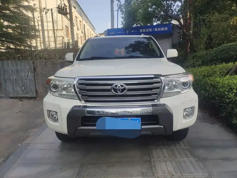 Toyota Land Cruiser 4.0 L Auto VX
