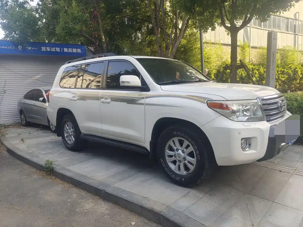 Land Cruiser 4.0 L Auto VX