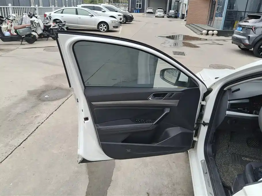 Lavida 280 TSI DSG Comfort CN-VI