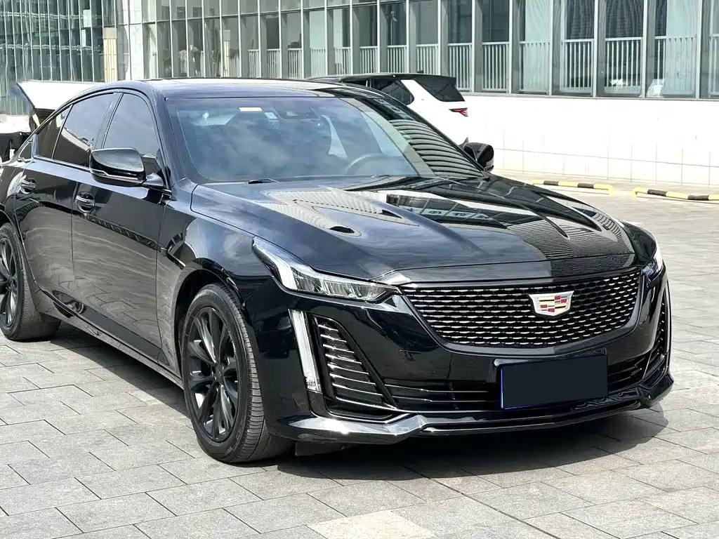 Cadillac CT5 28 T Fashion