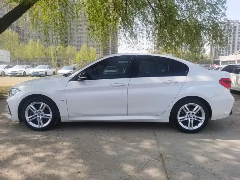 BMW 1 Series Facelift 120 i M Sport Night