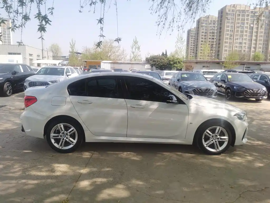 BMW 1 Series Facelift 120 i M Sport Night