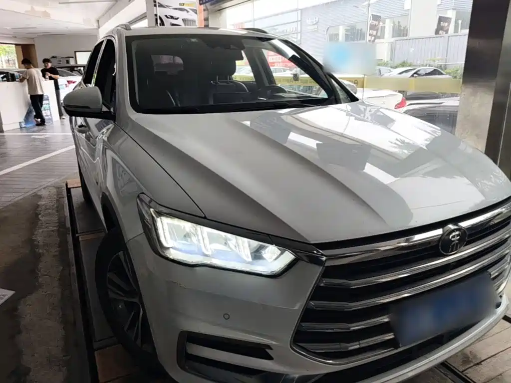 Song Pro 1.5 T Auto Luxury