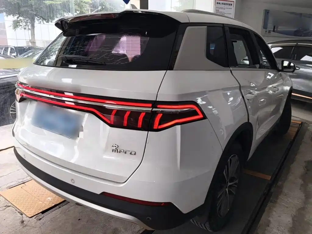 Song Pro 1.5 T Auto Luxury
