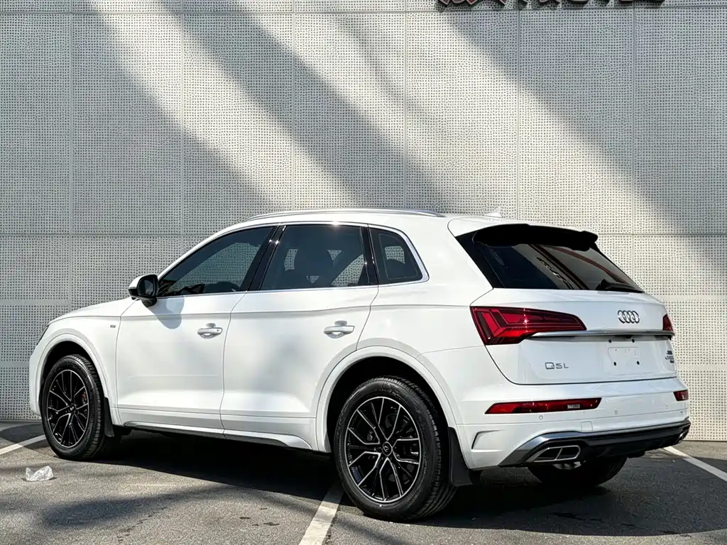 Audi Q5 L 40 T Fashion Dynamic