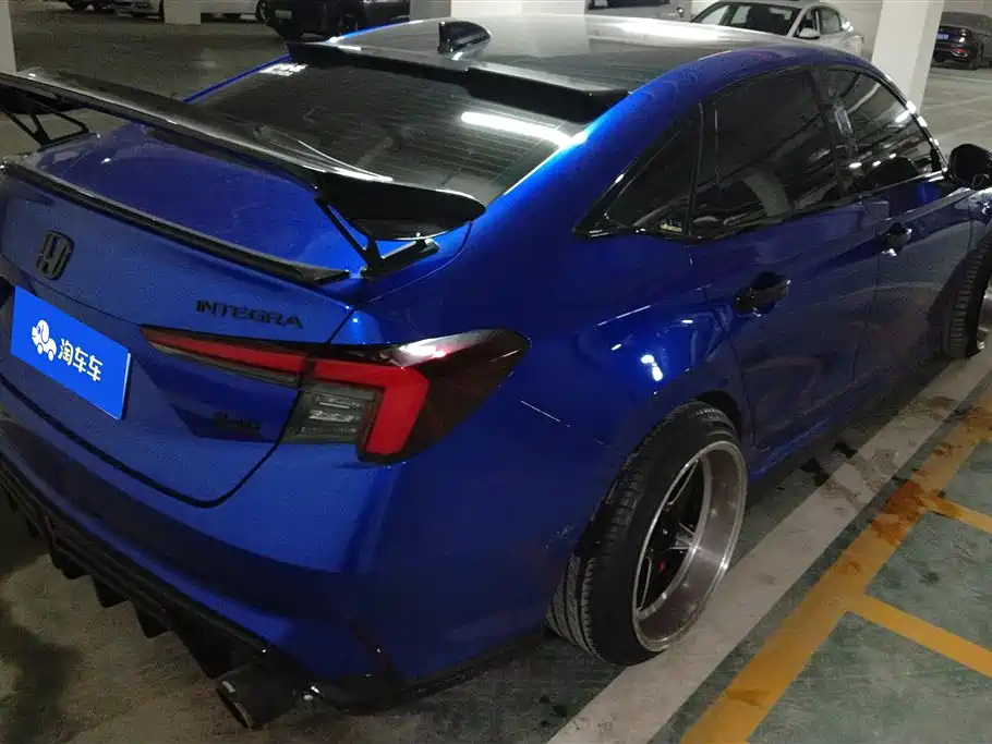 Integra 240 TURBO CVT Tech