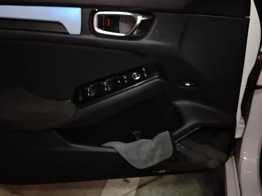 Integra 240 TURBO CVT Tech