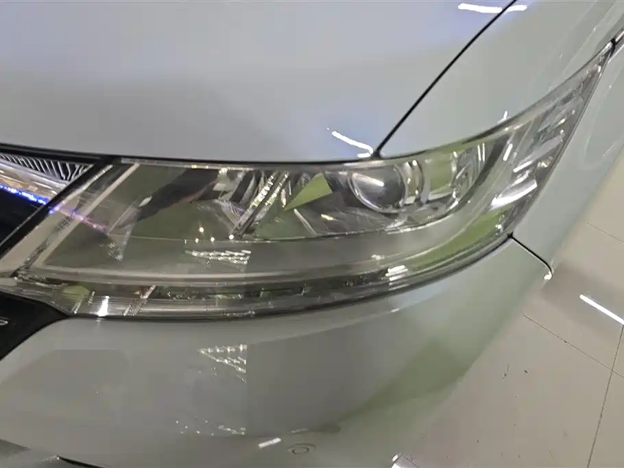 Odyssey 2.4 L Luxury