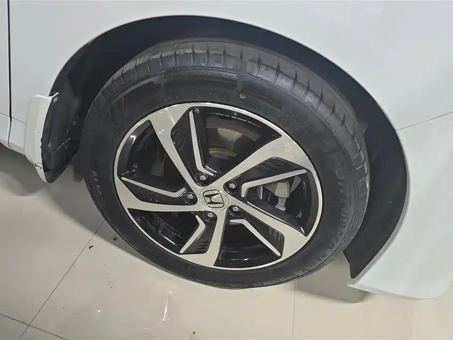 Odyssey 2.4 L Luxury