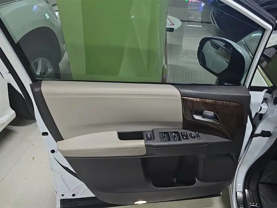Odyssey 2.4 L Luxury
