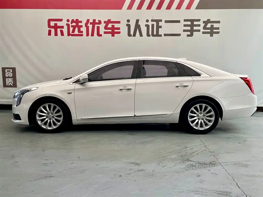 Cadillac XTS 28 T Tech