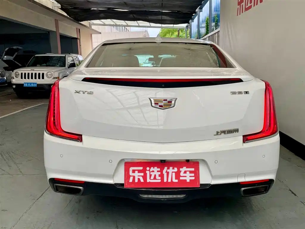 Cadillac XTS 28 T Tech