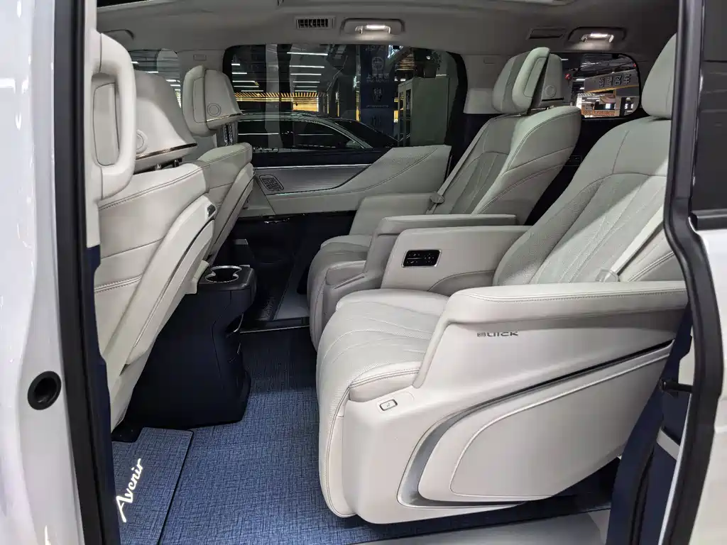 Buick GL8 NEV LaCrosse Luxury Enjoyment 6-seat
