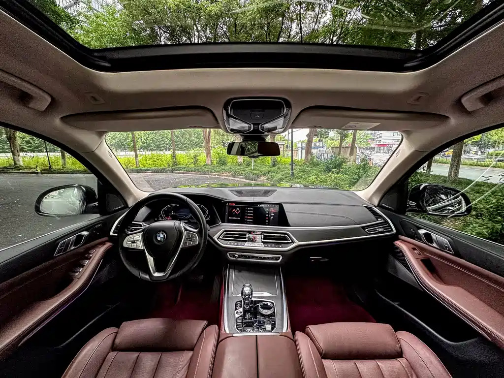 BMW X7 xDrive40 i Leading Luxury Package