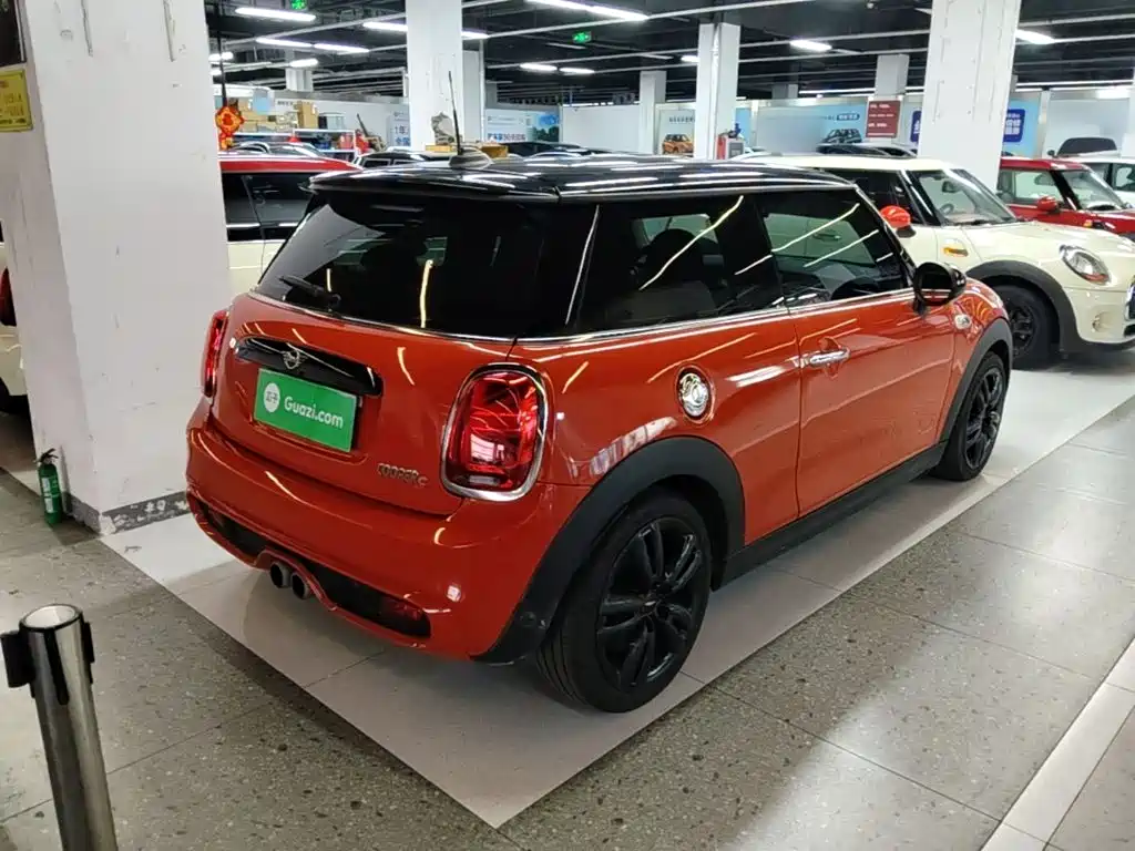 MINI 2.0 T COOPER S Classic